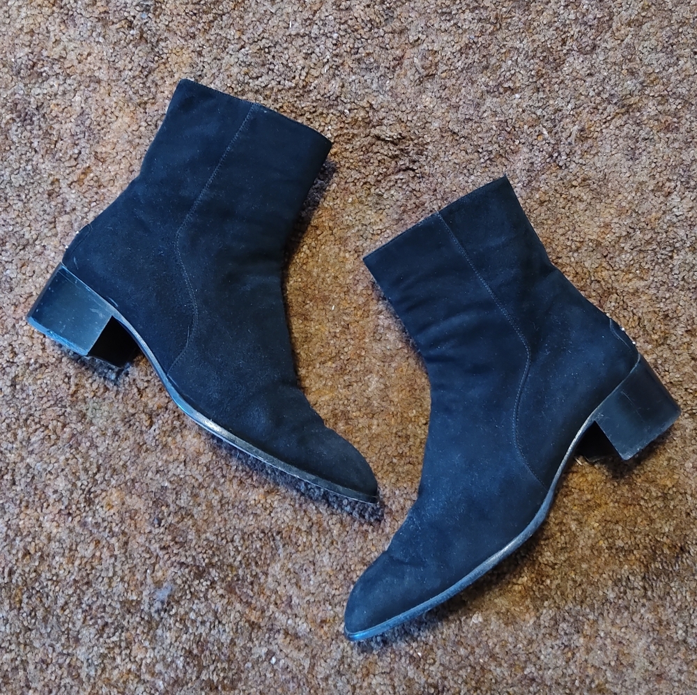 TOD'S Suede Boots - Picture 1 of 7